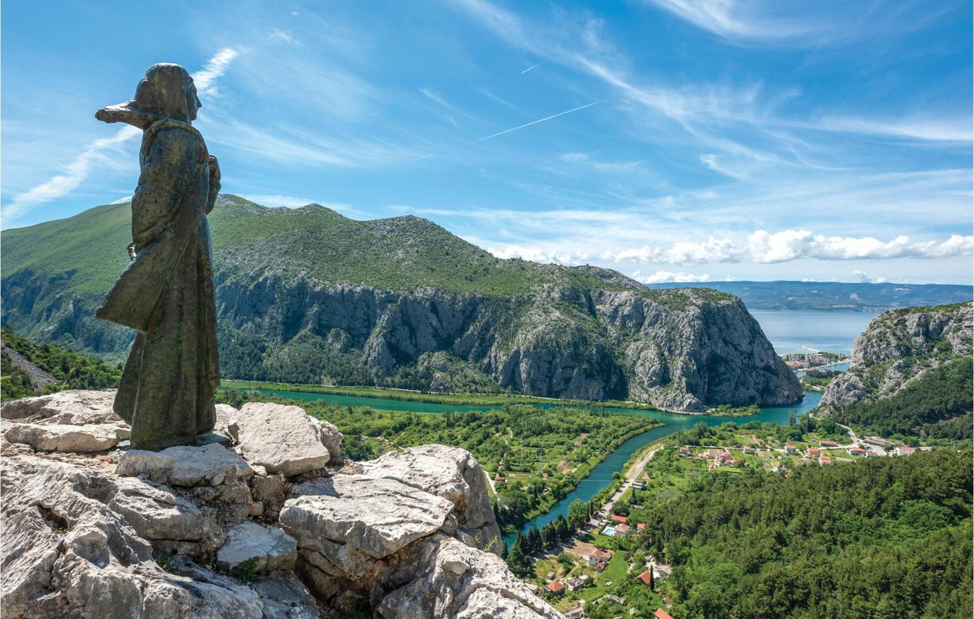 Gorgeous Apartment In Omis With Kitchen Εξωτερικό φωτογραφία